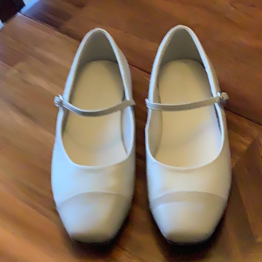 Elegant White Mary Jane Shoes
